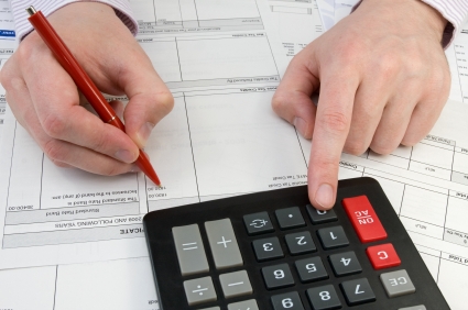 What are your tax obligations as an independent contractor?